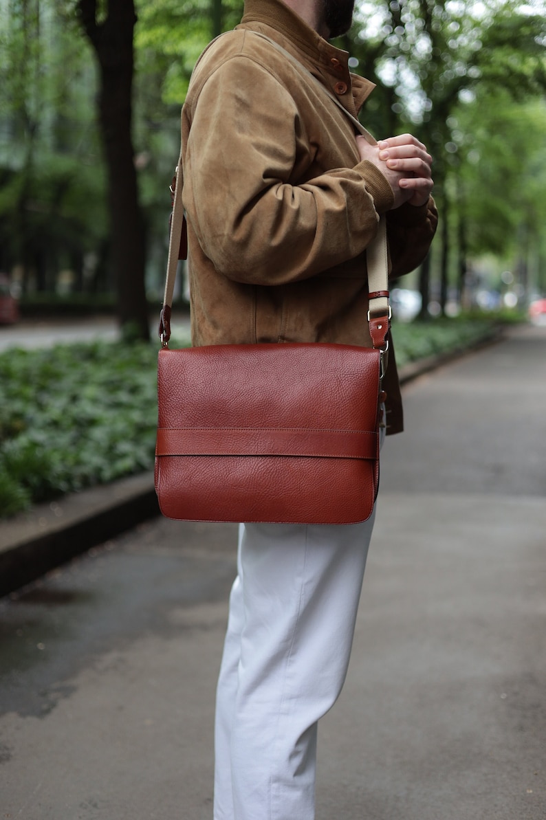 leather cross body, handmade leather bag, cross body bag, woman leather bag, men messenger bag, messenger bag, leather bag, made in Italy image 1