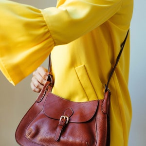 leather crossbody bag, handmade leather bag, crossbody bag, woman leather bag, elegant leather bag, made in Italy handbag image 2
