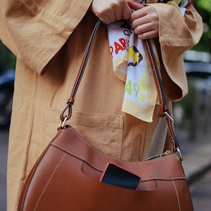 leather bag, leather cross body , handmade leather bag, handbag, woman leather bag, elegant leather bag, made in Italy handbag, cross body image 5
