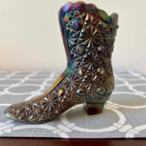 Vintage Fenton Glass Amethyst Carnival Daisy & Button Boot