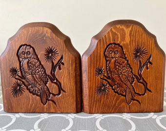 Pair of Vintage Wood Hand-Carved Owl Bookends 1970s