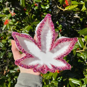 White and Pink Sparkles Ganja Ashtray