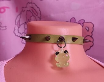 Cute forggy green frog glow in the dark spikes choker harajuku fashion