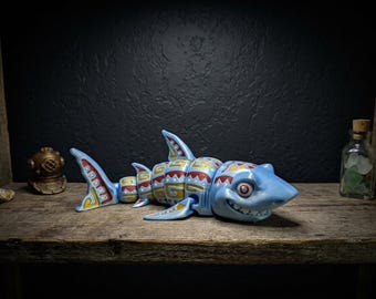Articulated Shark, Flexible Shark Toy, Blue Shark with Tattoo Style Patterns, Poseable Sea Creature, 3D Printed Ocean Lover Gift