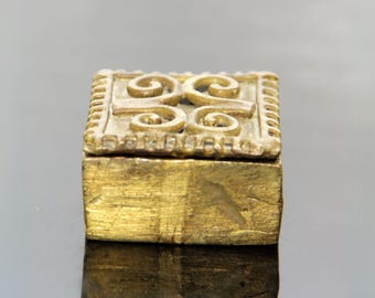 西アフリカ、19世紀～20世紀のアカン族のアンティーク金粉箱 - Etsy 日本