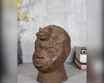 Benin Bronze Commemorative Oba Head with Crocodiles, Edo Royal Art, 28 cm
