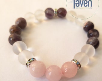 Female bracelet of amethyst + transparent quartz + rose quartz. Provides calm, balance and inner peace.