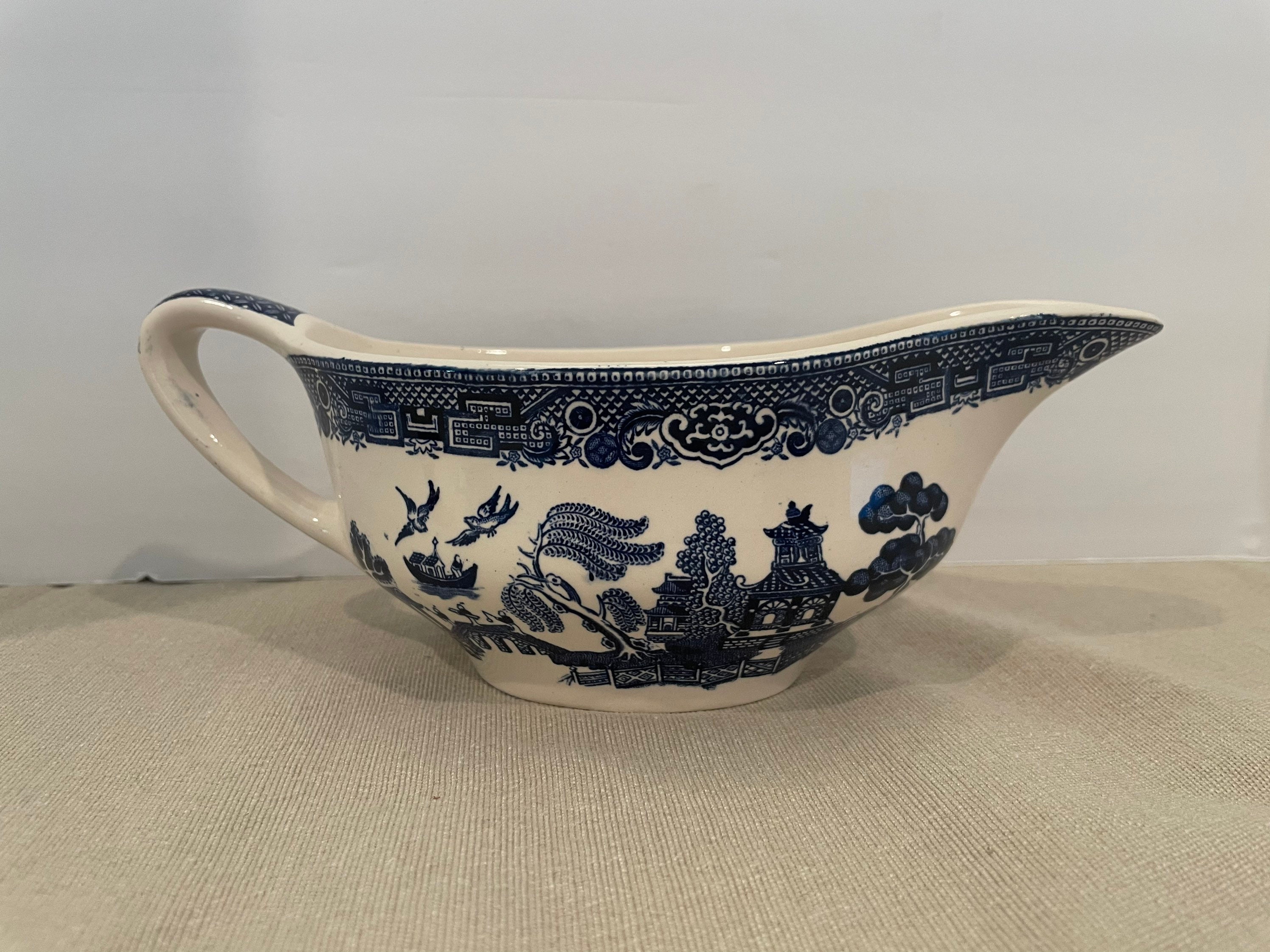 Vintage Blue Willow Gravy Boat Made in England. Etsy