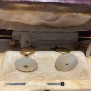 Antique 1910&#39;s Brass Mother of Pearl buttons 2 sets of two