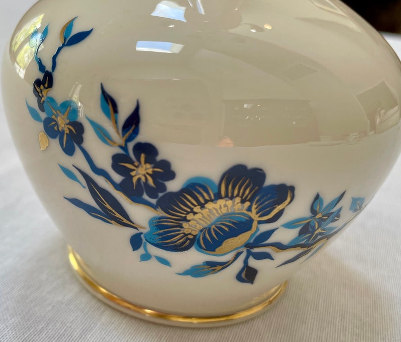 Lenox China Pagoda 6.75 Bottleneck Vase With Blue Florals 24K Gold Trim Retired image 2