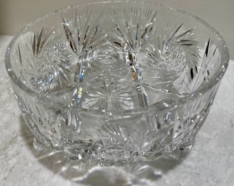 Exquisite Vintage 3-Footed Lead Crystal Glass Bowl Pinwheel and Floral  4" x 8"