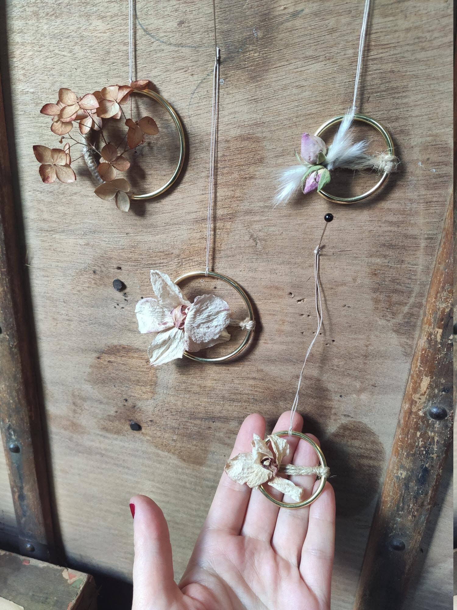 Décoration Murale, Petites Fleurs Séchées à L'unité, Minis Cercles en Laiton avec Séchées, Vendue L'