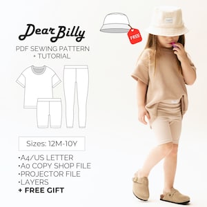 Può includere: Un cartamodello digitale per un outfit per bambini, che include una t-shirt, leggings e pantaloncini. Il cartamodello è disponibile nelle taglie 12M-10Y e include un regalo gratuito. Il cartamodello è disponibile nei formati A4/US Letter, A0 Copy Shop, Projector e Layers.