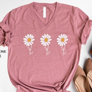 Daisy Shirt, Cute Summer TShirt, Flower Vneck Shirt, Wildflower Tee, Gift For Her, Boho Shirt, Floral Tee, Best Friend Gift, Cute Women Gift