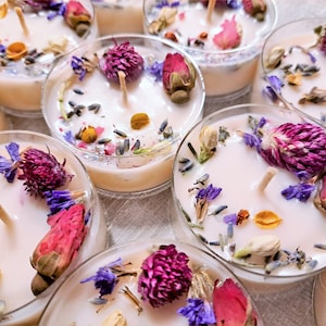 Handmade Tealights Candles with Real Dried Flowers, Wildflower Theme Wedding Guest Favors, Vanilla Scented Vegan Party Presents, Red Roses