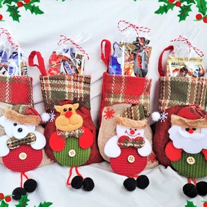 Fyllda julstrumpor - Chokladgodisstrumpor - Julklapp till barn - Jultomten Ren Snögubbe Dekoration - Strumpor