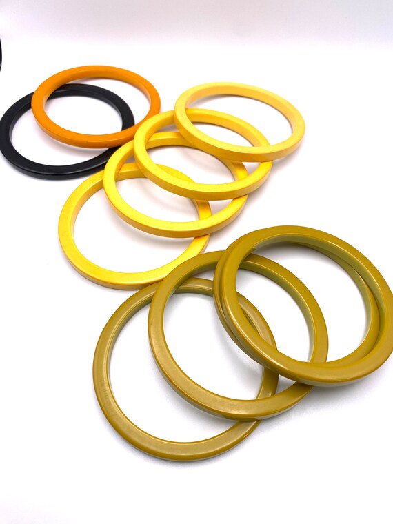 Bakelite 10 stack bangle bracelets in cream, yell… - image 10
