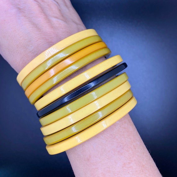 Bakelite 10 stack bangle bracelets in cream, yell… - image 4