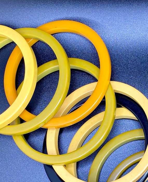 Bakelite 10 stack bangle bracelets in cream, yell… - image 5