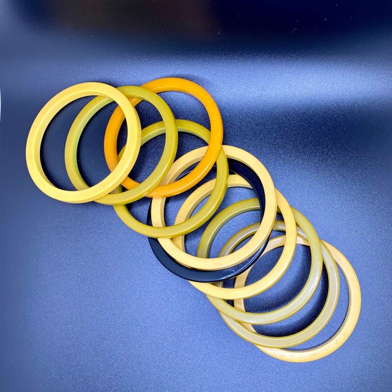 Bakelite 10 stack bangle bracelets in cream, yell… - image 2