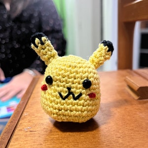 Pika hi amigurumi