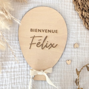 Carte bienvenue bébé en forme de ballon - Pancarte bois naissance bébé - Carte annonce prénom bébé personnalisée