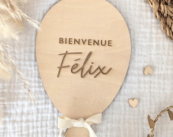 Welcome baby balloon card - Wooden baby birth sign - Personalized baby name announcement card