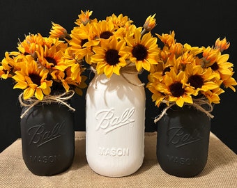 Sunflower Centerpiece Mason Jars/Home Decor/Sunflowers/Kitchen Decor/Black and White Jars/Fall decor/Fall/Fall mason jars/Autumn/Wedding/Sun