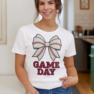Baseball Mama PNG, Retro Baseball Mom Sublimationsdesign, Spieltag Sport Mom Shirt PNG, Distressed Vintage Script Baseball Grafik V8