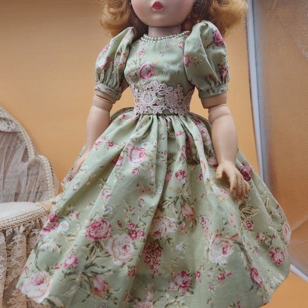 Spring dress for Cissy or other 19-21 inch doll