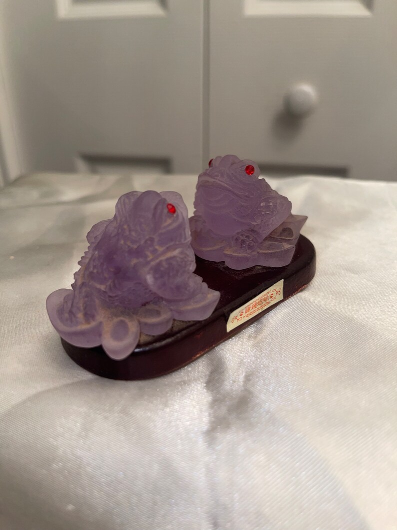 CHINESE PURPLE FROG Knick Knack Frog Figurine Chinese Frogs Toad Statue