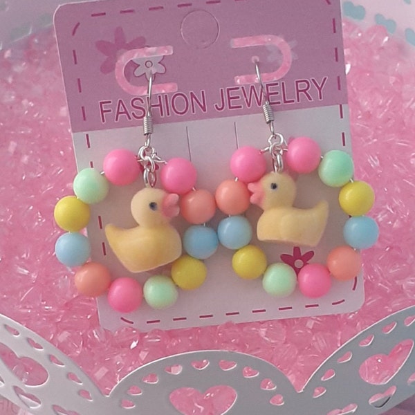 Boucles d'oreilles mignonnes de canard avec des perles