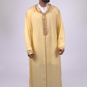 Sousdi Djellaba for Men – Debana Embroidery | Moroccan Thobe for Eid, Wedding, Nikkah, Jumuah – Handmade Garnet White Gold Thobe