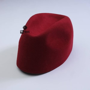Royal Moroccan Fez Hat – King Hassan II Style Tarbouche | Handmade Traditional Red Hat for Men | Ceremonial Islamic Headwear