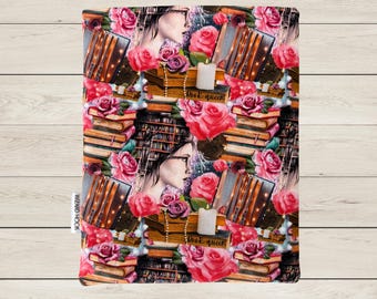 Bookish Queen Book Sleeve (Original)