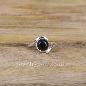 Black Onyx Ring, 925 Sterling Silver Ring, December Birthstone, Gemstone Silver Ring, Minimalist Handmade Jewelry, Mother&#39;s Day Gift Ring