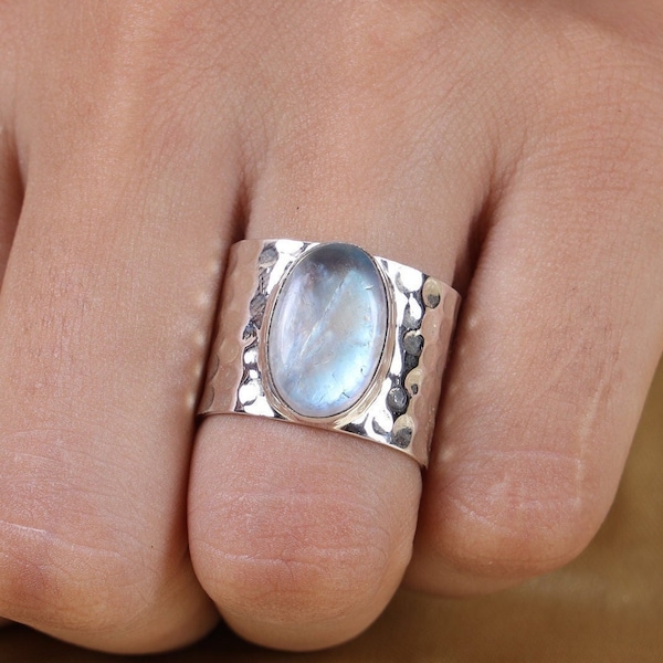 Anillo de piedra lunar arco iris, anillo de plata de ley 925, anillo de piedra preciosa, anillo de banda ancha, anillo de plata para mujer, anillo de declaración de piedra lunar, anillo hecho a mano