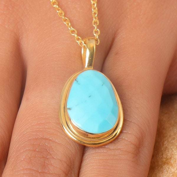 Colgante dorado turquesa natural con cadena, colgante de plata de ley 925, colgante de piedra tallada turquesa, colgante boho, colgante con cadena