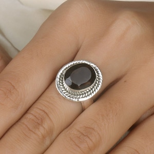 Natural Garnet Ring, 925 Sterling Silver Ring, Ring for Women, Oval Ring, Boho Ring, Handmade Ring, January Birthstone Ring