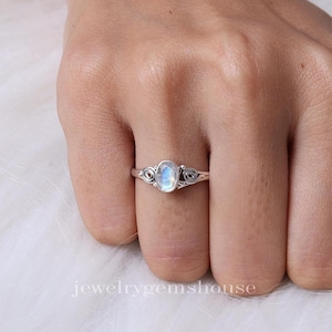 Rainbow Moonstone Ring, 925 Solid Sterling Silver Ring, Cut Gemstone Ring, Moonstone Silver Jewelry, Handmade Ring, Anniversary Gift for Her