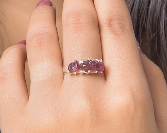 Natürlicher Rubin Ring, Rohedelstein Ring, handgemachter Ring, Heilstein Ring, Sterling Silber Ring, Ring für Frauen, vorschlagen Ring