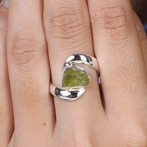 Peridot Ring, 925 Sterling Silver Ring, August Birthstone Ring, Rough Gemstone Ring, Women Silver Ring, Handmade Jewelry, Birthday Gift Ring