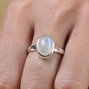 Rainbow Moonstone Ring, 925 Sterling Silver Ring, Oval Gemstone Ring, Statement Ring, Handmade Moonstone Jewelry, Handmade Ring, Women Ring