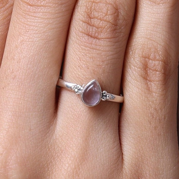 Anello di quarzo rosa, anello in argento sterling 925, anello di pietre preziose di pera, gioielli di pietra di nascita di gennaio, anello delicato, anello per le donne, anello regalo ogni giorno