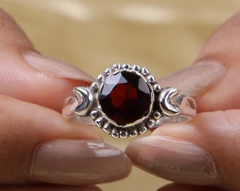 Natural Garnet Ring 925 Sterling Silver Ring, January Birthstone Ring, Gemstone Ring, Boho Ring, Ring for Women, Crystal Ring, Gift for Her