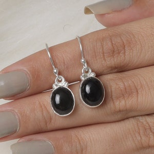 Brincos de ônix preto natural, brincos de prata esterlina 925, brincos de pedras preciosas pretas, brincos feitos à mão, joias cabochão, brincos elegantes