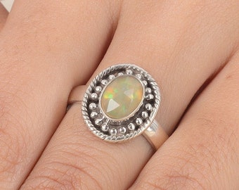 Bague opale éthiopienne, bague en argent sterling 925, pierre de naissance octobre, bague ovale, bague avec pierres précieuses coupées, bague en argent vintage, bijoux faits main