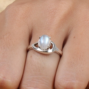 Rainbow Moonstone Ring, 925 Sterling Silver Ring, June Birthstone, Women Ring, Promise Ring, Gift for Her, Engagement Ring, Moonstone Ring