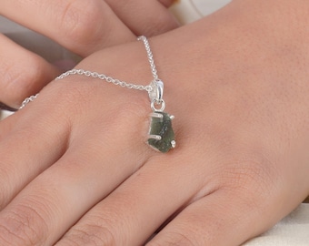 Moldavite Pendant, Green Moldavite Pendant, Rough Moldavite Pendant, Minimalist Pendant, 925 Silver Pendant, Women Pendant, Dainty Pendant