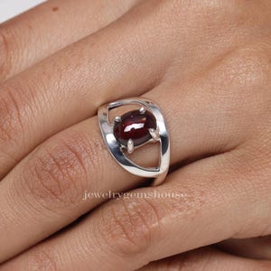 Garnet Ring, 925 Sterling Silver Ring, January Birthstone, Oval Gemstone Ring, Handmade Ring, Women Silver Jewelry, Mother&#39;s Day Gift Ring